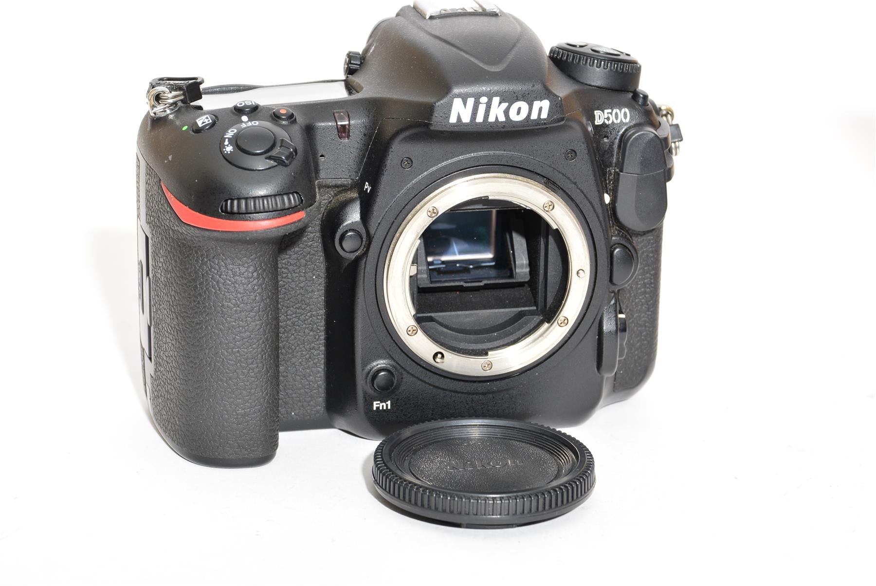 Nikon　D500 Nikon D500 Digital SLR Camera with 16-80mm f2.8-4 VR Lens