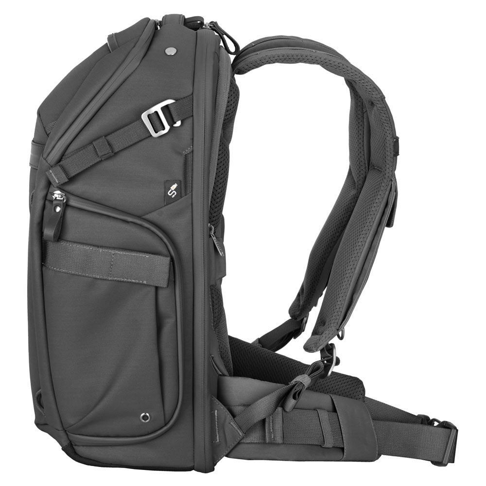 Vanguard VEO METRO B25L Camera Backpack - Black