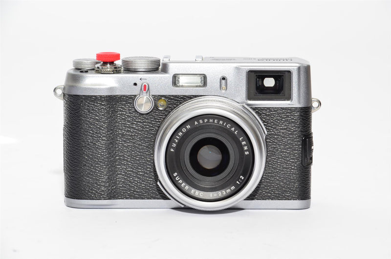 Used Fujifilm X100- Silver Argent