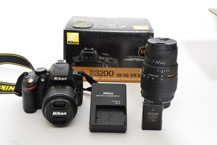Used Nikon D3200 with 18-55 Kit + Sigma 70-300mm Lens