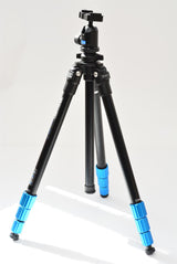 Used Benro TSL08A Slim Tripod