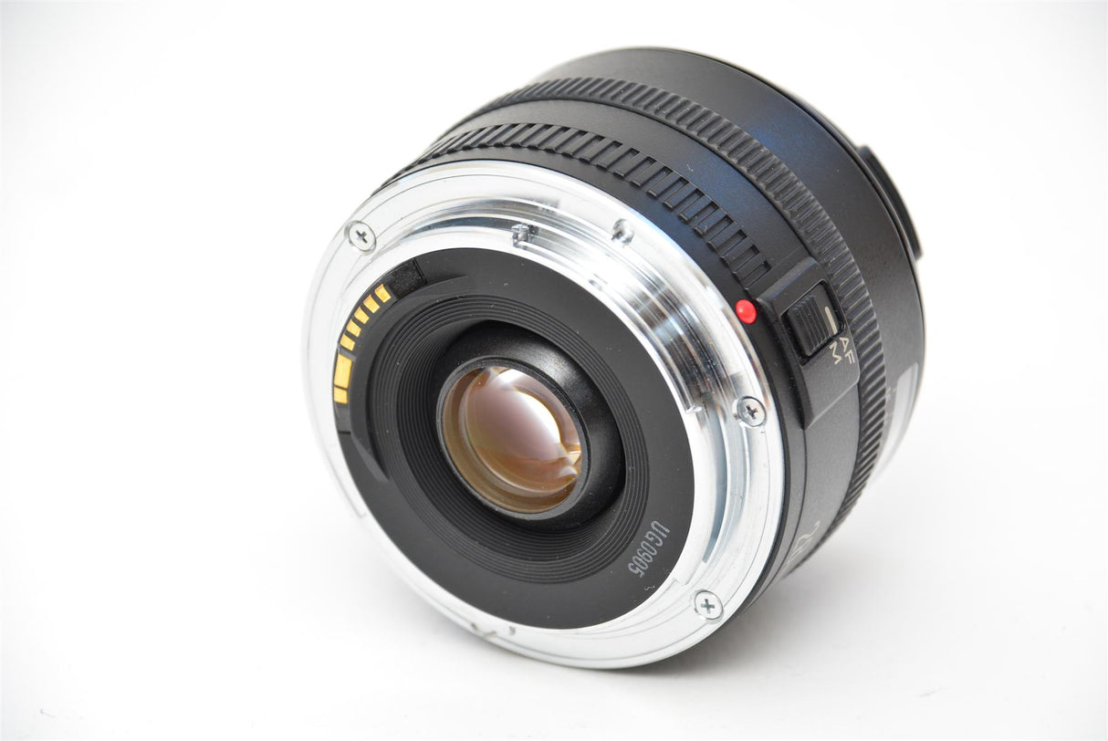 Used Canon EF 28mm f/2.8 Lens