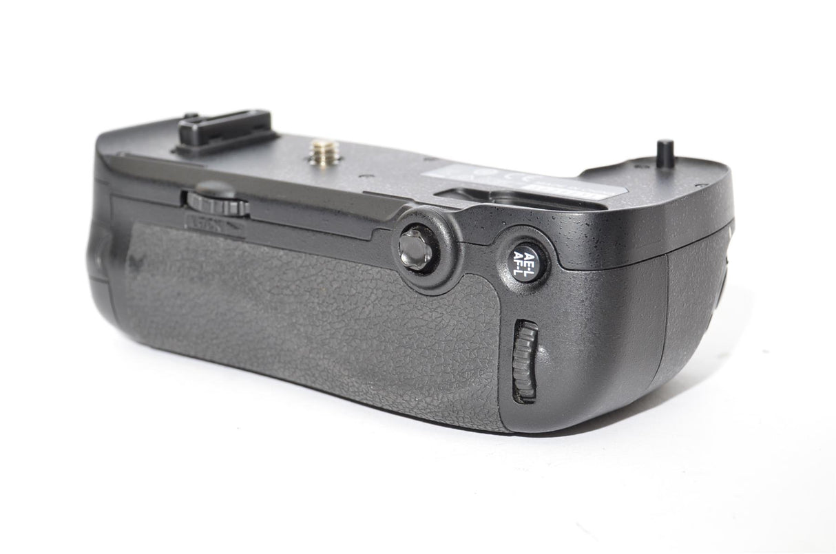 Used Nikon MB-D16 Multi-power Battery Pack