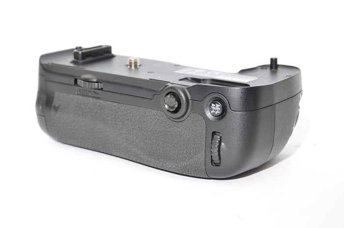 Used Nikon MB-D16 Multi-power Battery Pack