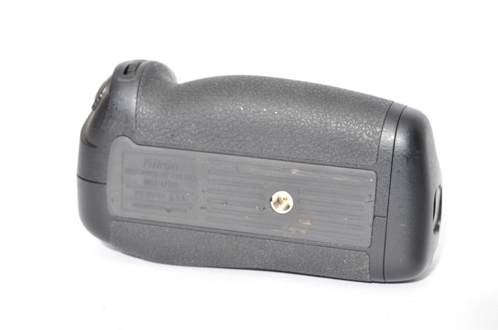 Used Nikon MB-D16 Multi-power Battery Pack