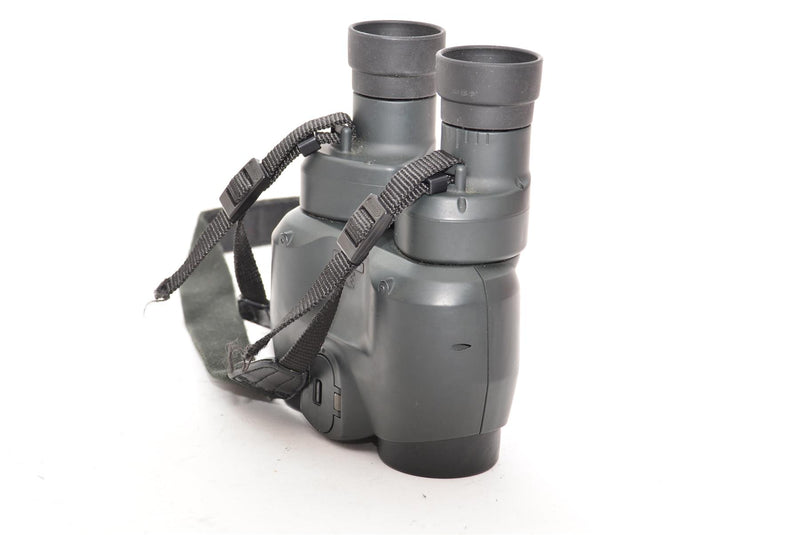 Used Canon 10x30 IS Binoculars