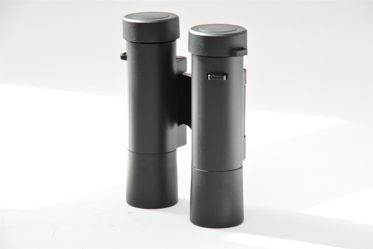 Used Leica Ultravid 10x25 BR AquaDura Binoculars