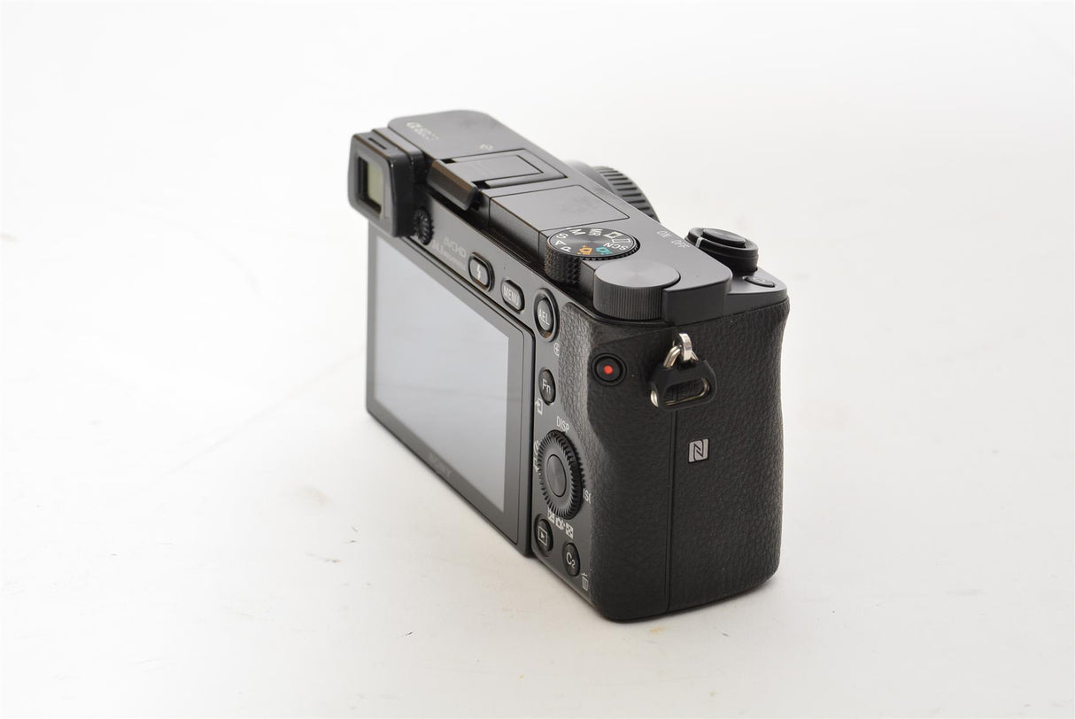 Used Sony A6000 - Black