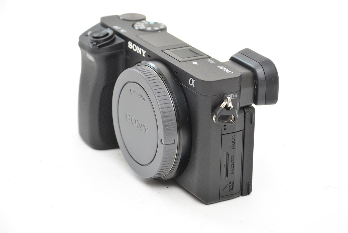 Used Sony A6400 Digital Camera with 18-135mm Lens