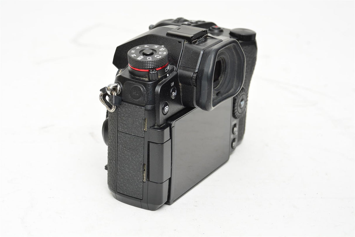 Used Panasonic Lumix DC-G9 Digital Camera Body