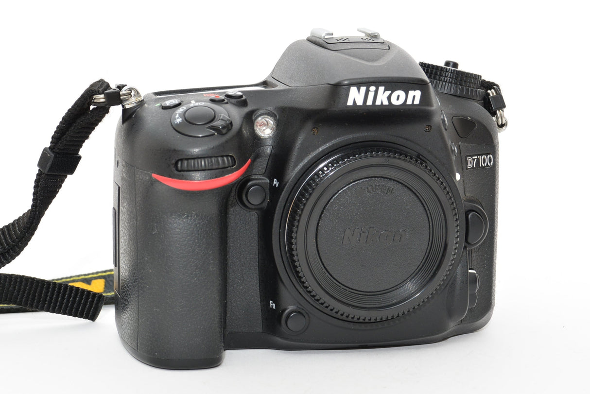Used Nikon D7100 Digital Camera