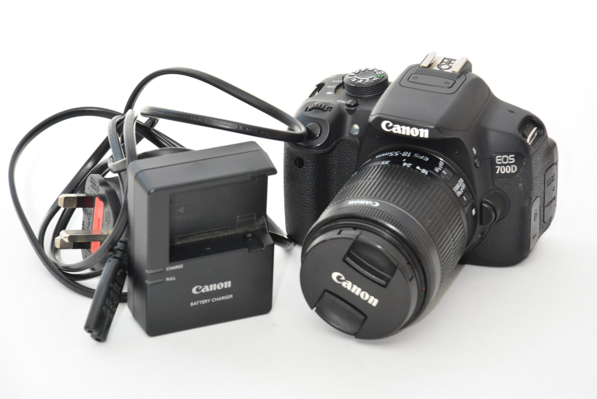Used Canon EOS 700D Body with 18-55mm EFS Lens