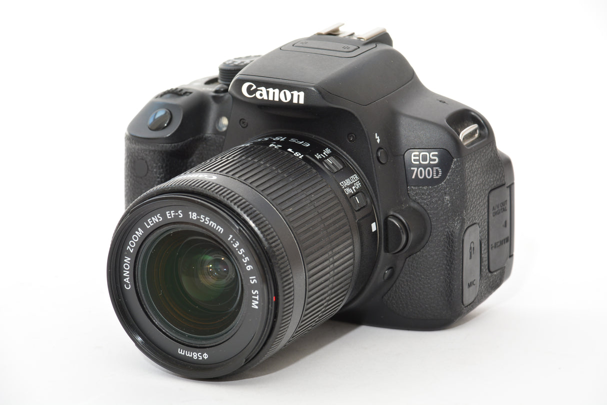 Used Canon EOS 700D Body with 18-55mm EFS Lens