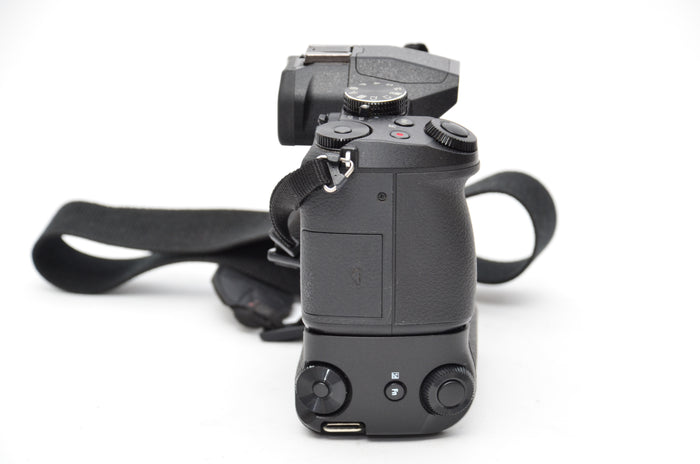 Used Panasonic Lumix G80 Mirrorless Camera Body + Grip
