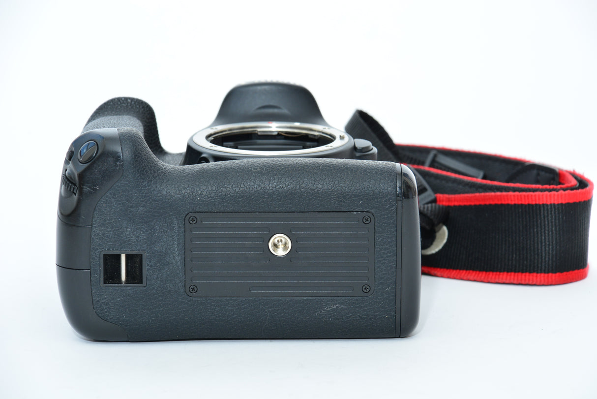 Used Canon EOS 70D DSLR Camera