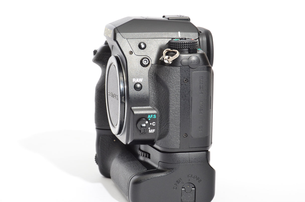 Used Pentax K-7 Camera Body with Battery Grip