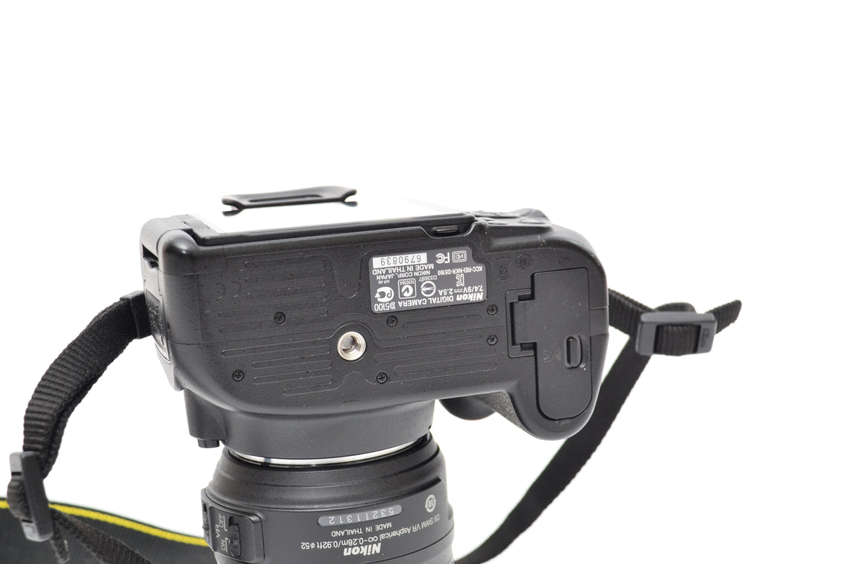 Used Nikon D5100 with 18-55mm f/3.5-5.6 G