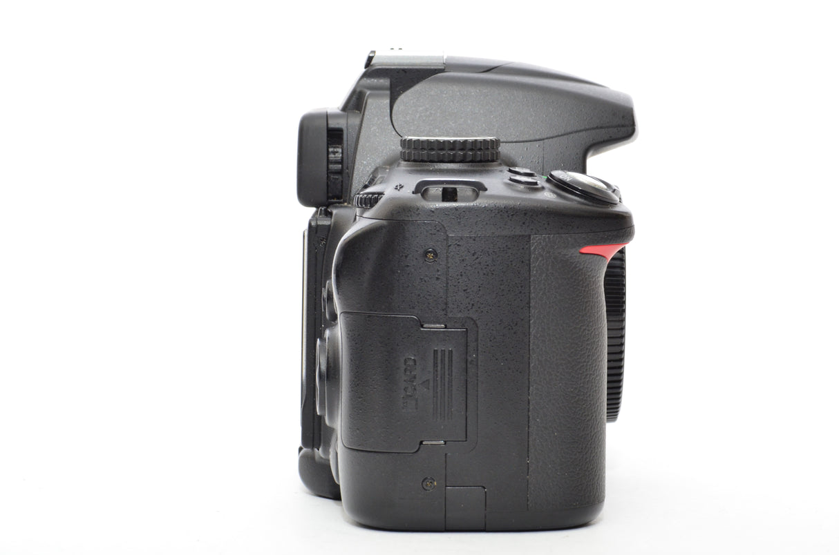 Used Nikon D5000