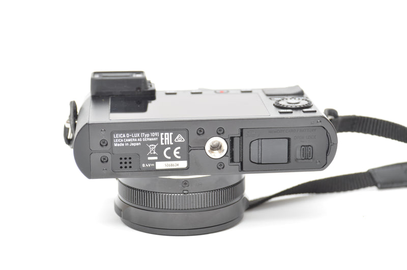 Used Leica D-Lux compact camera