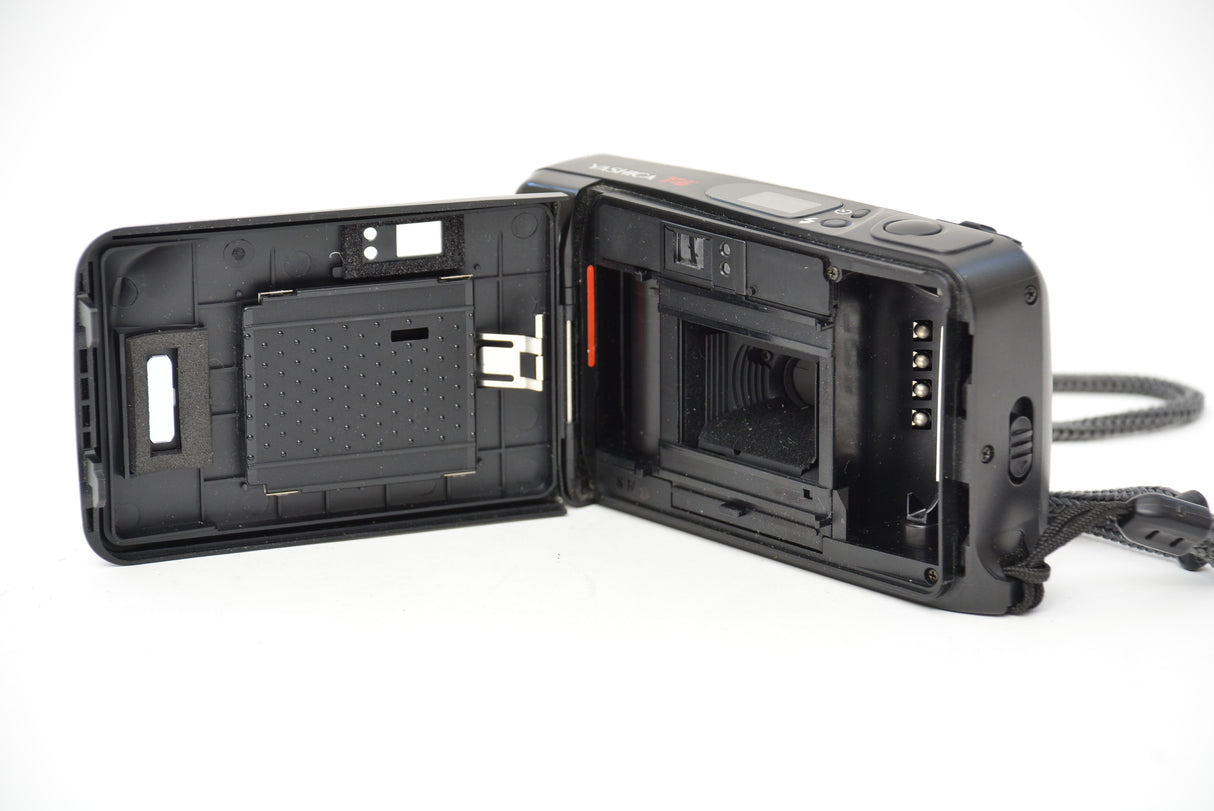 Used Yashica T4 Carl Zeiss Tessar 35mm f/3.5 Film Camera