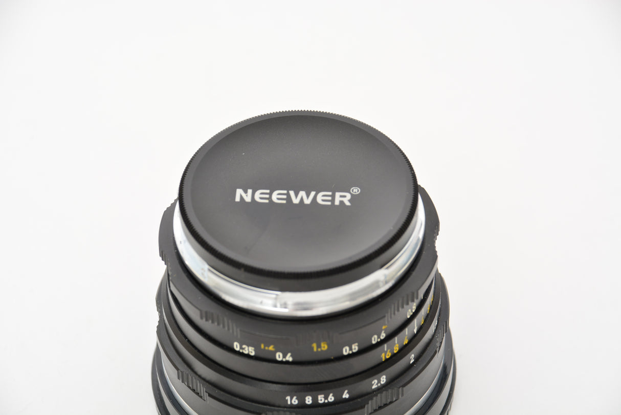 Used Neewer APS-C 35mm f/1.1 LS-23 Sony Mount Lens