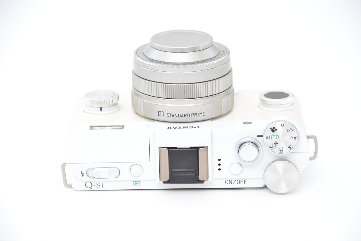 Used Pentax QS-1 Compact with 01 Standard Prime Lens