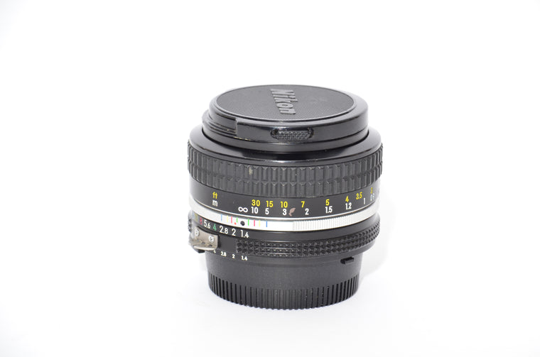 Used Nikon Nikkor 50mm f/1.4 Lens