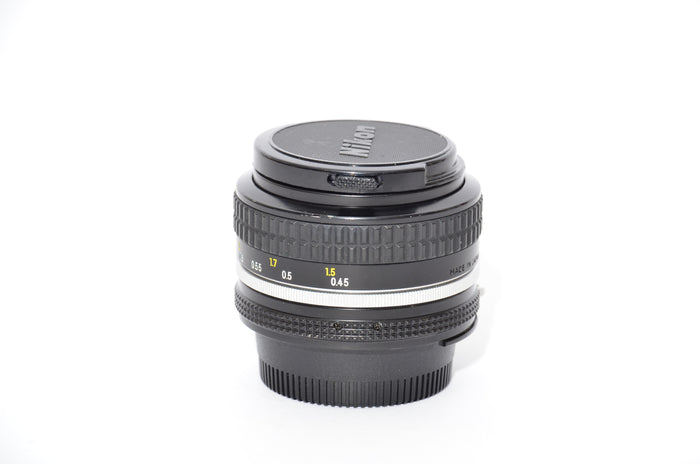 Used Nikon Nikkor 50mm f/1.4 Lens