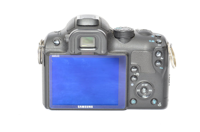 Used Samsung NX10 Body with 20mm f/2.8 & 18-200mm f/3.5-6.3 Lens