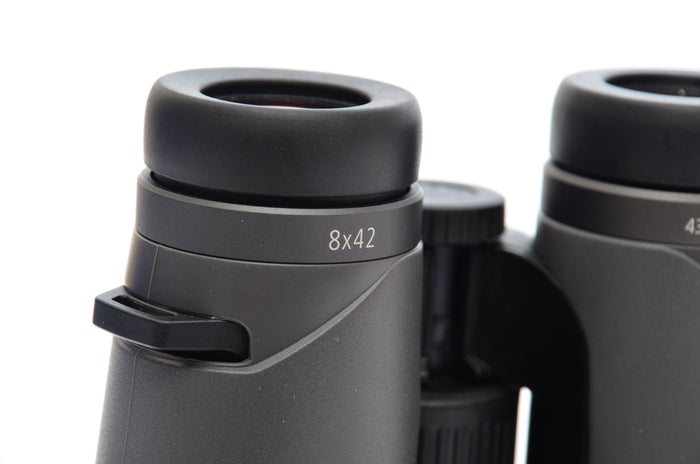 Used Zeiss Victory SF 8x42 Binoculars FULLY SERVICED