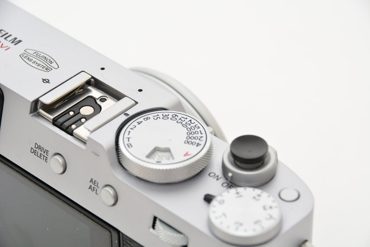 Used Fujifilm X100VI Digital Camera - Silver
