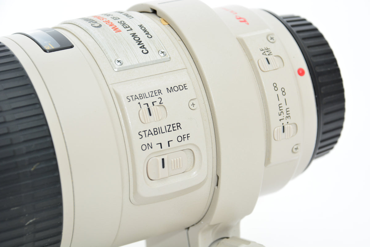 Used Canon EF 300mm f/4 L IS Lens
