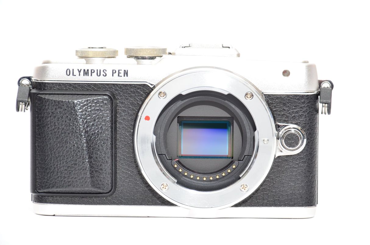 Used Olympus PEN E-PL7 and Olympus 14-42mm