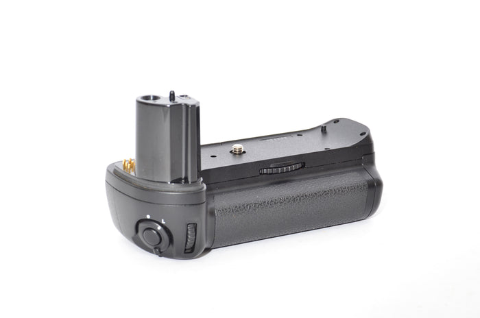 Used Nikon MB-40 Battery Grip with MS-40 battery holder