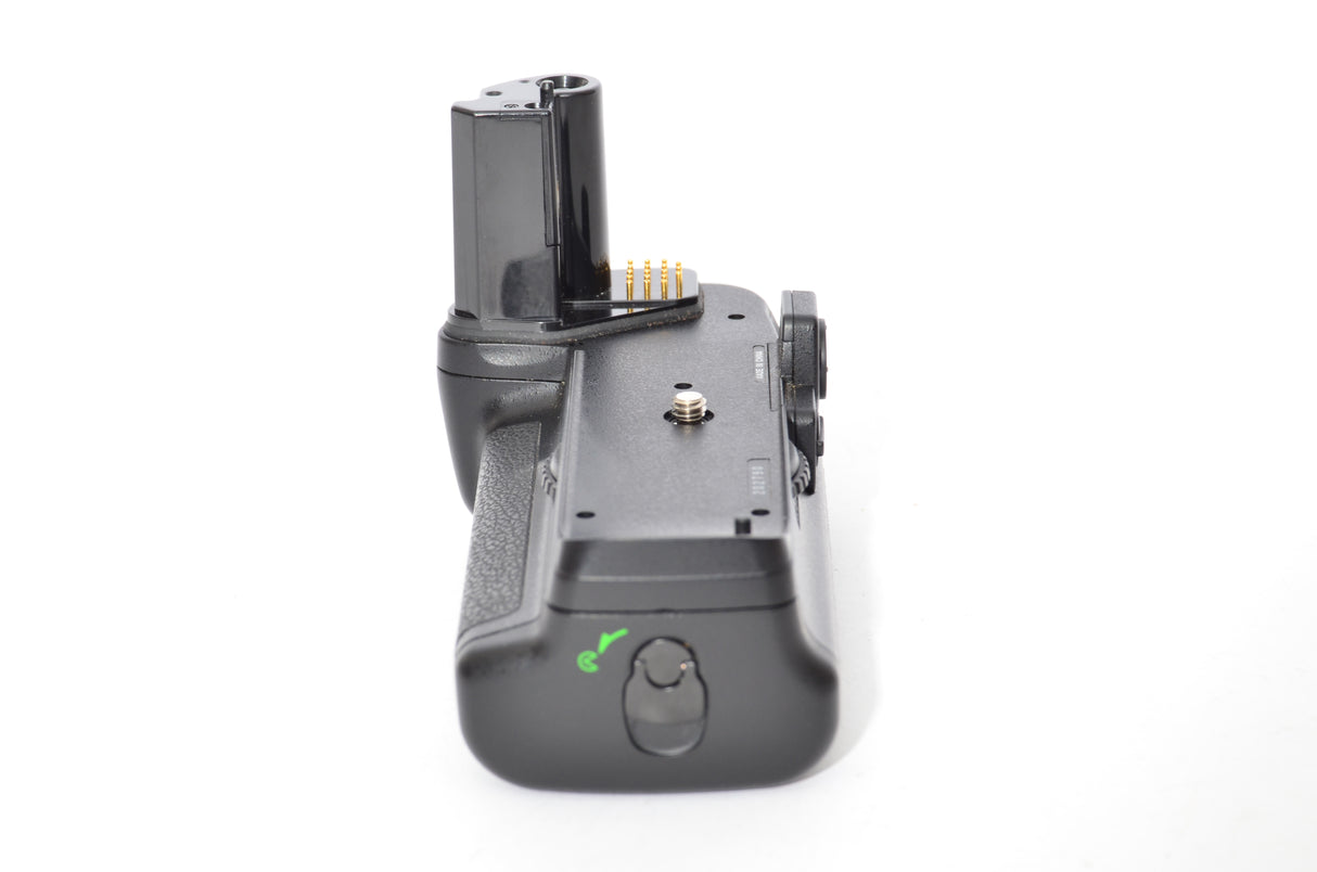 Used Nikon MB-40 Battery Grip with MS-40 battery holder