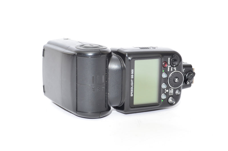 Used Nikon SB900 Speedlight