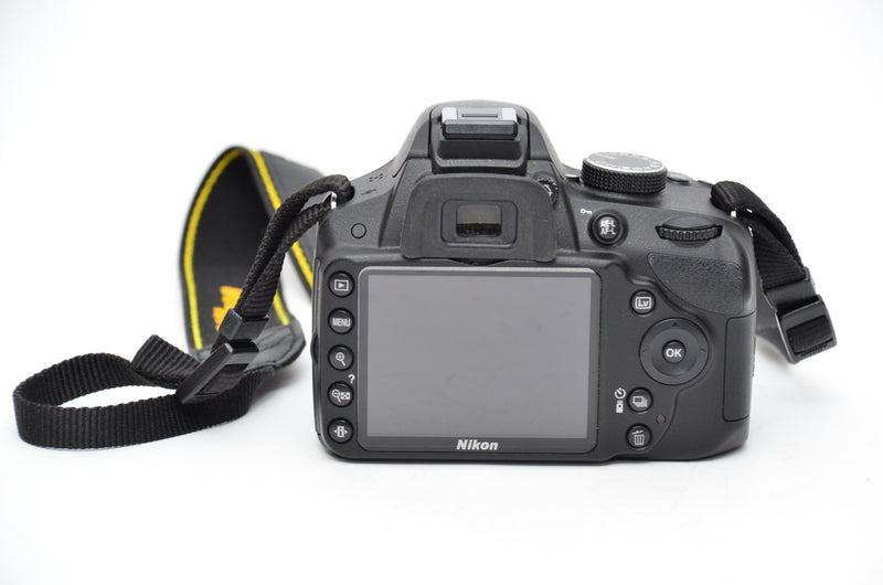 Used Nikon D3200 Camera + AF-S DX NIKKOR 18-55mm f/3.5-5.6 G VR Kit Lens
