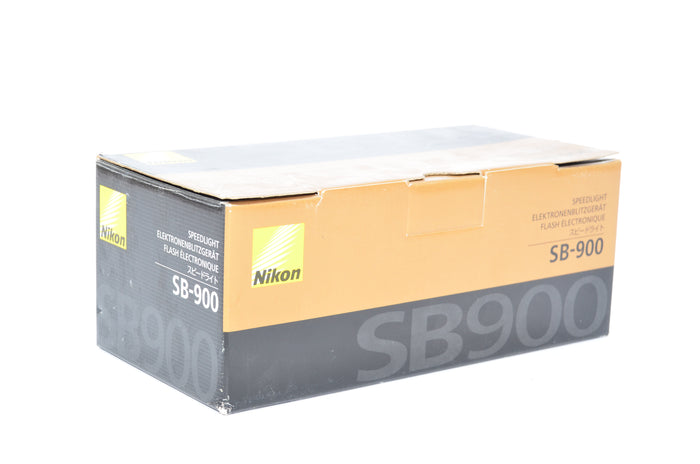 Used Nikon SB900 Speedlight