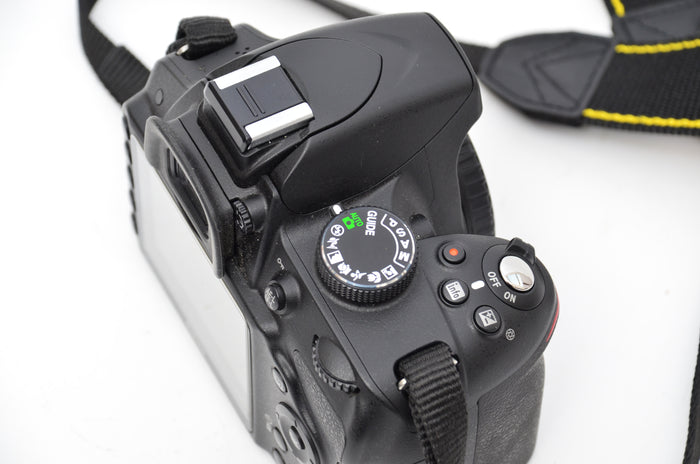 Used Nikon D3200 Camera + AF-S DX NIKKOR 18-55mm f/3.5-5.6 G VR Kit Lens