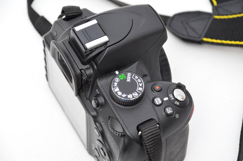 Used Nikon D3200 Camera + AF-S DX NIKKOR 18-55mm f/3.5-5.6 G VR Kit Lens