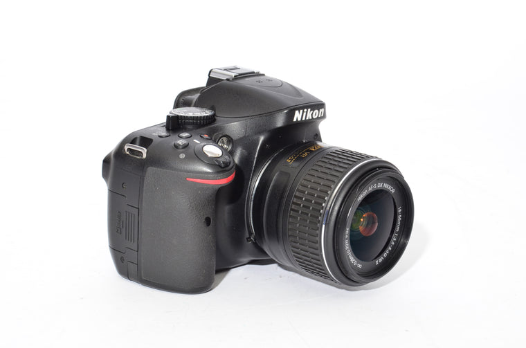 Used Nikon D5200 with 18-55mm f/3.5-5.6G VR ii