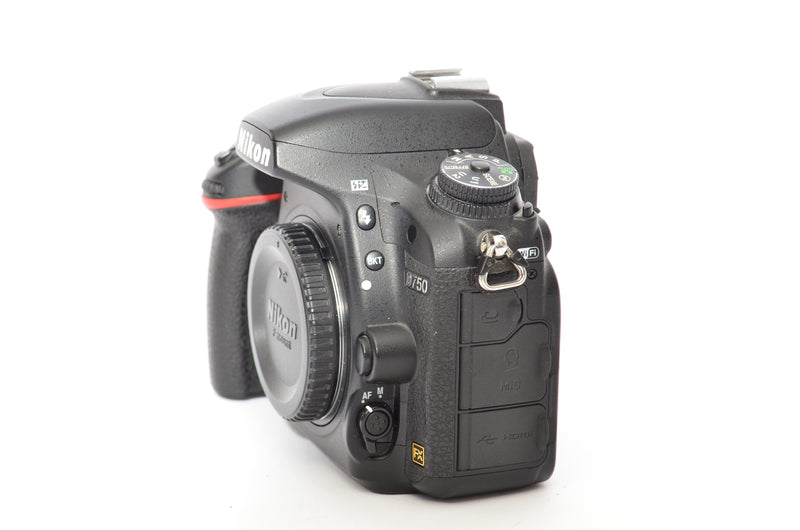 Used Nikon D750