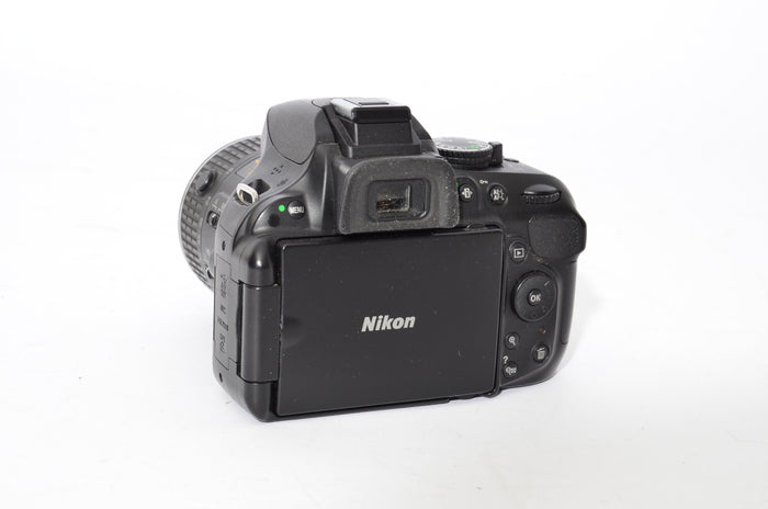 Used Nikon D5200 with 18-55mm f/3.5-5.6G VR ii