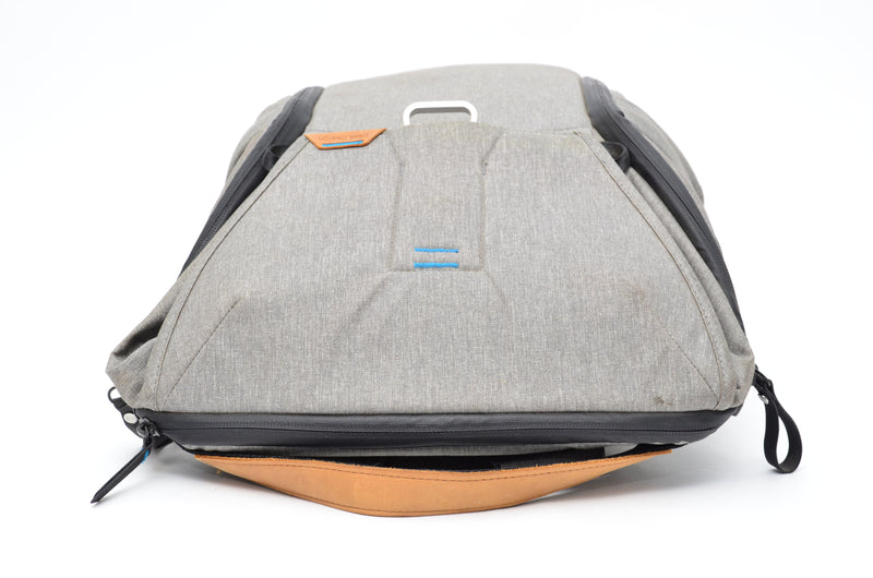 Used Peak Design Everyday Grey 20L Camera Backpack
