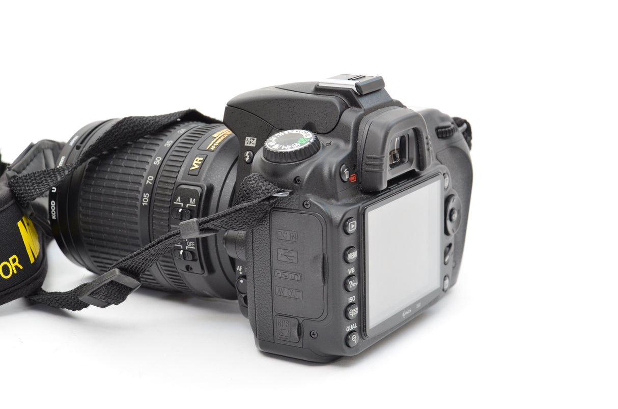 Used Nikon D90 with 18-105mm f/3.5-5.6G ED VR