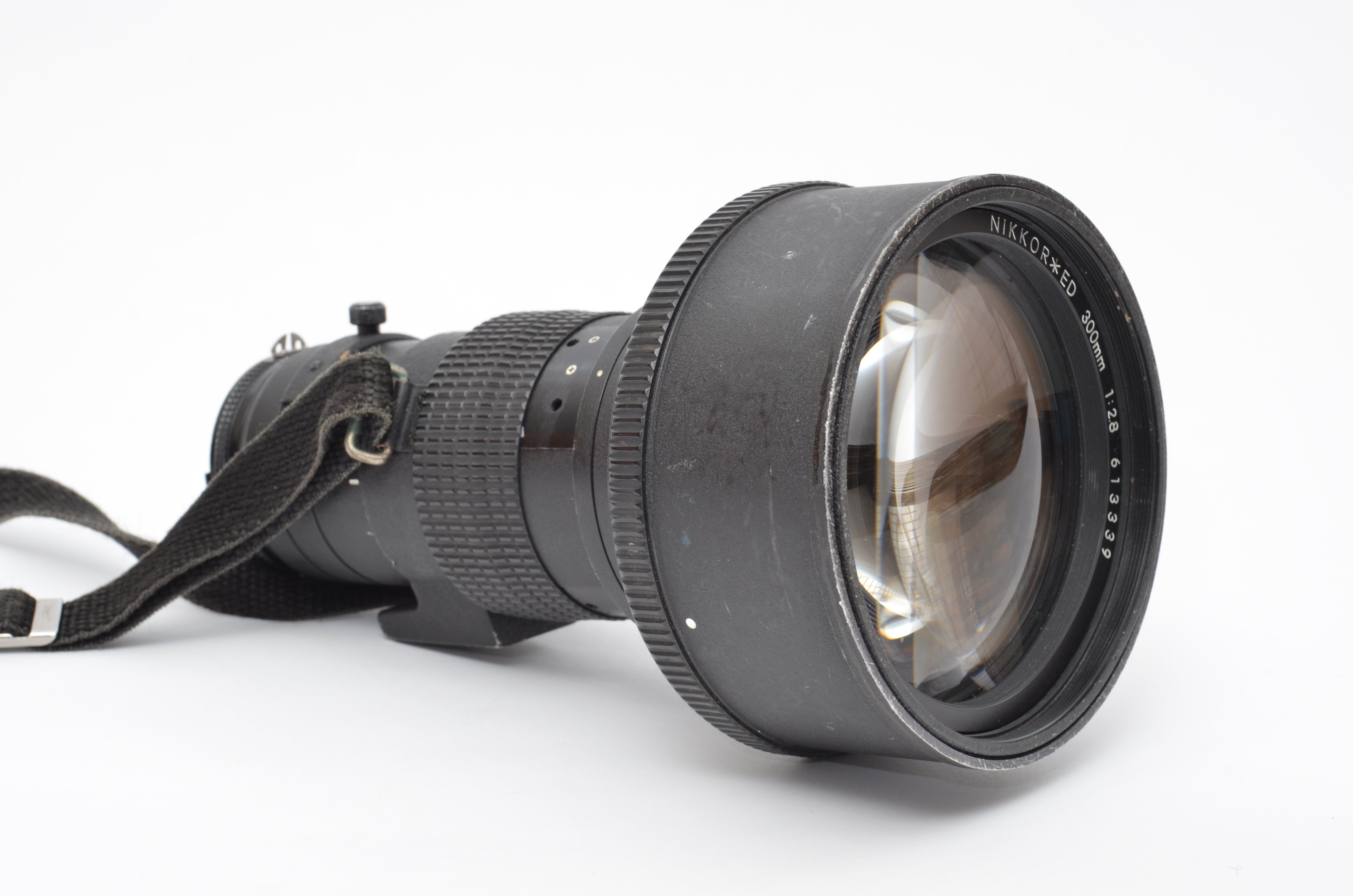 Used Nikon 300mm f/2.8 MF