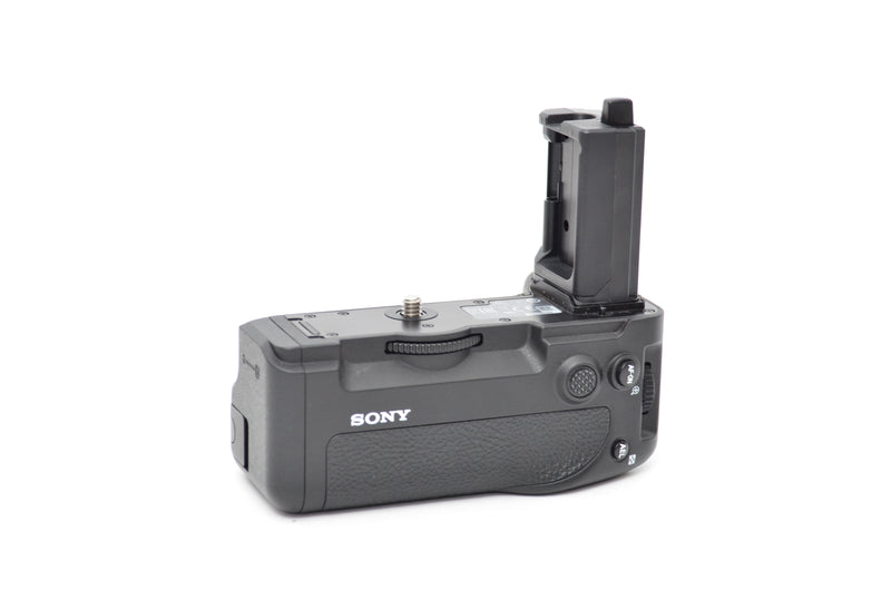 Used Sony VG-C4EM vertical grip for Sony alpha A7, A9, & A1