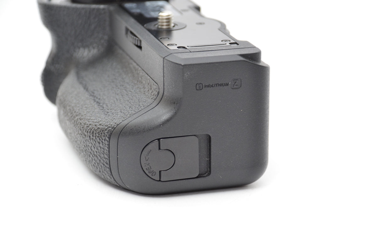 Used Sony VG-C4EM vertical grip for Sony alpha A7, A9, & A1