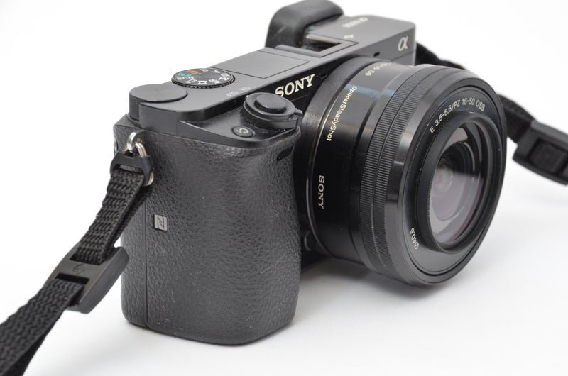 Used Sony Alpha A6000 with 16-50mm f/3.5-5.6 OSS lens