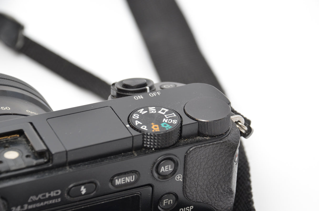 Used Sony Alpha A6000 with 16-50mm f/3.5-5.6 OSS lens